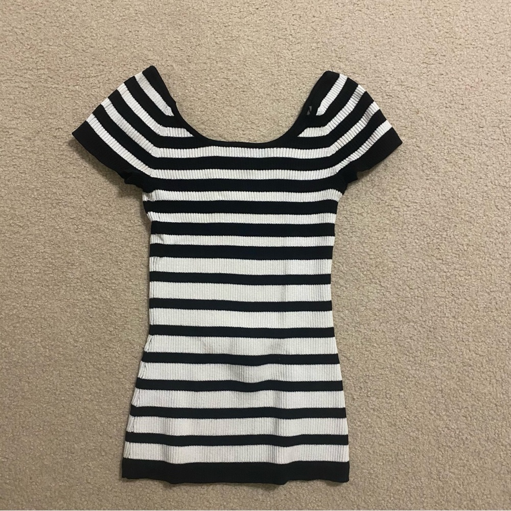 Black & White Ribbed Top